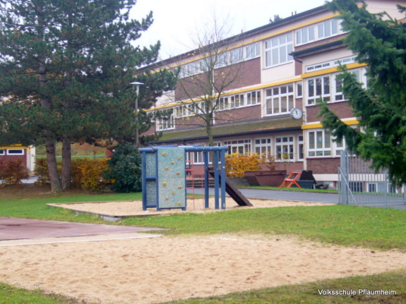 GS_Luzia_Pausenhof GS_Luzia_Pausenhof